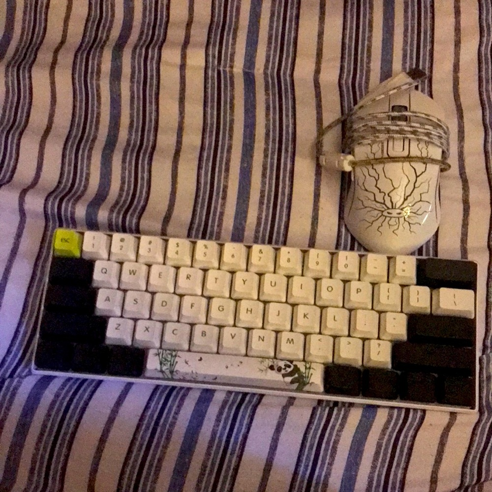 Mihiyiry Mechanical Gaming Keyboard and a free magegee gaming mouse